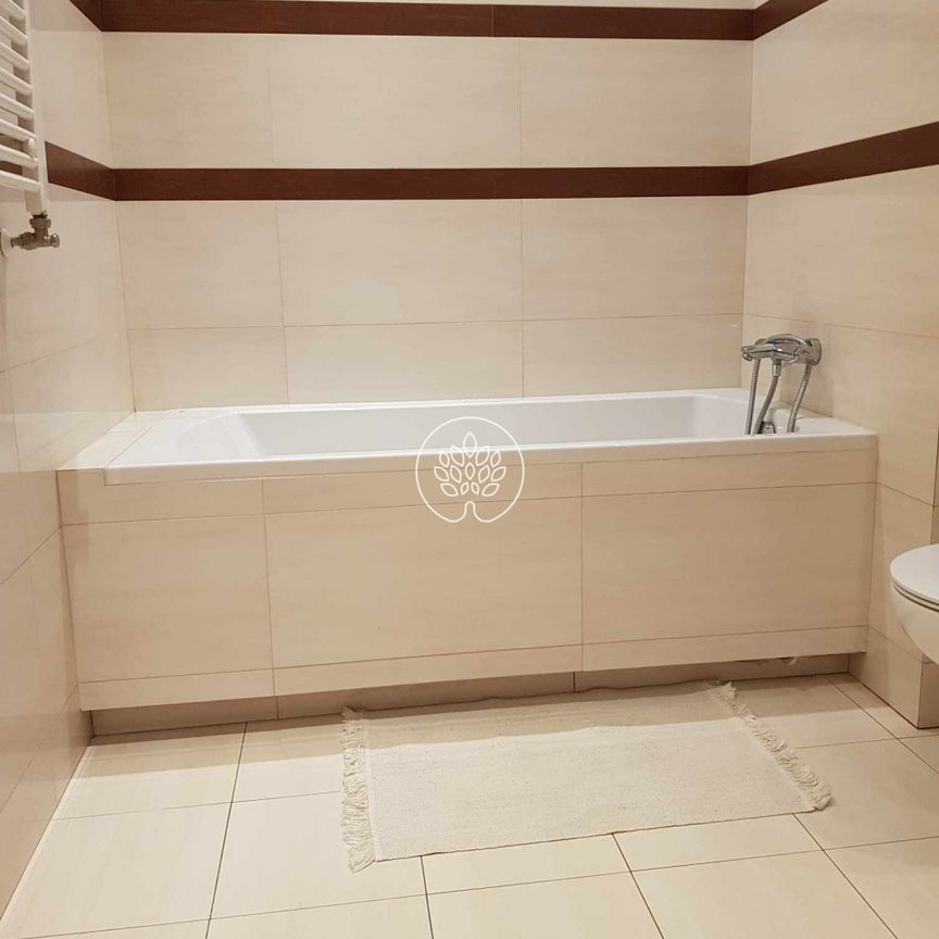 Nowoczesne, przestronne mieszkanie z garderobą - Zdjęcie 1