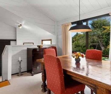 Beautiful furnished home in Springfield - Photo 2