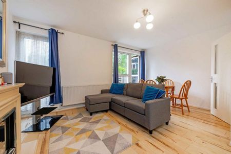 3 bedroom flat to rent - Photo 2