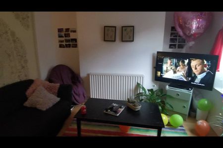 5 Bed Terraced House, Upper Lewes Road, BN2 - Photo 2