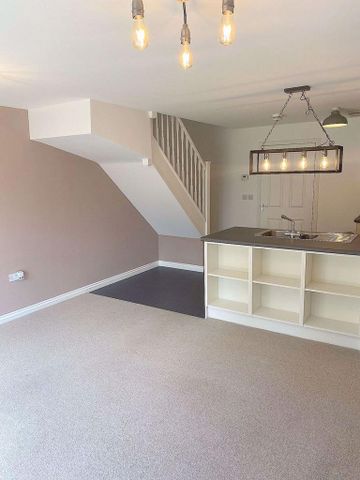 2 bedroom terraced house to rent - Photo 2