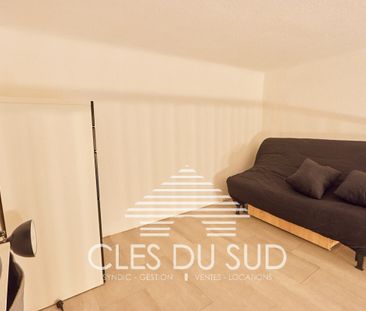 Location Studio meublé mezzanine Toulon proche Liberté - Photo 2