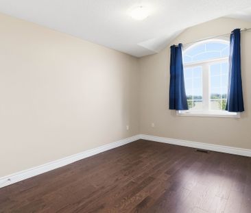 For Lease - 3201 Neyagawa Boulevard, Oakville, Ontario - Photo 4