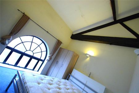 4 bedroom townhouse to rent - Photo 4