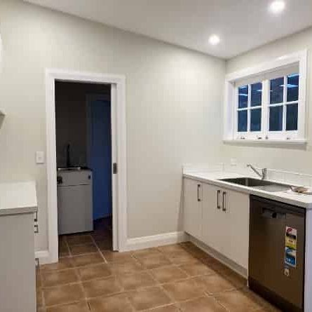 Charming Newly Renovated 3-Bedroom House for Rent - Photo 4