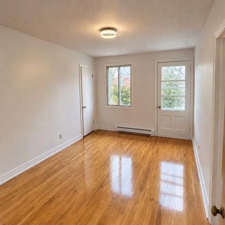 Beau 5 1/2 lumineux - 2e étage - Rosemont - Photo 3