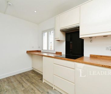 3 bedroom apartment to rent Croydon Road, Beckenham, BR3 - Photo 6