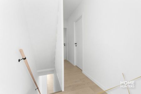 Volledig gerenoveerde woning (anno 2025) met 3 ruime slaapkamers, ruime garage + tuin te Ieper - Photo 3