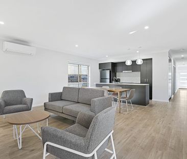 2/3 First Street, Holmview, Qld 4207 - Photo 4