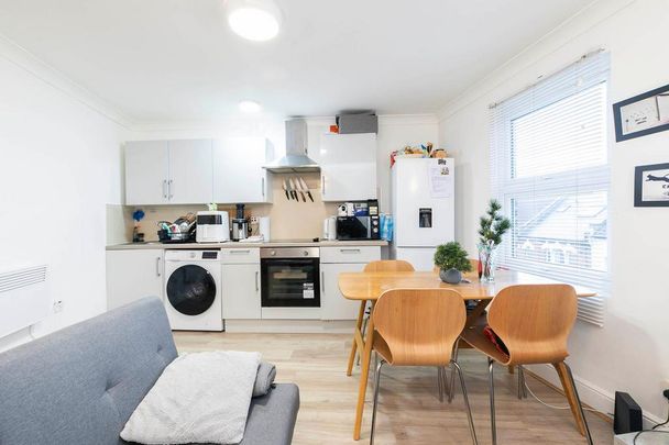 2 bedroom terraced house to rent - Photo 1