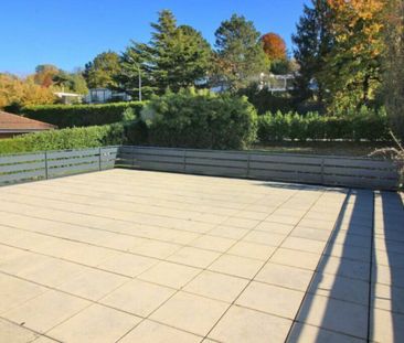 Detached villa 10 rooms in Anières - Photo 4