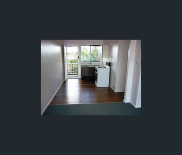 4/36 Tallebudgera Dr, Palm Beach, Qld 4221 - Photo 2