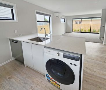 Wainuiomata Townhouse - Photo 5