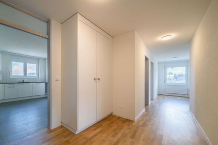 Familienwohnung in ruhiger Umgebung mit grossem Gartensitzplatz! - Foto 4