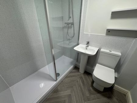 2 bedroom terraced house to rent - Photo 5