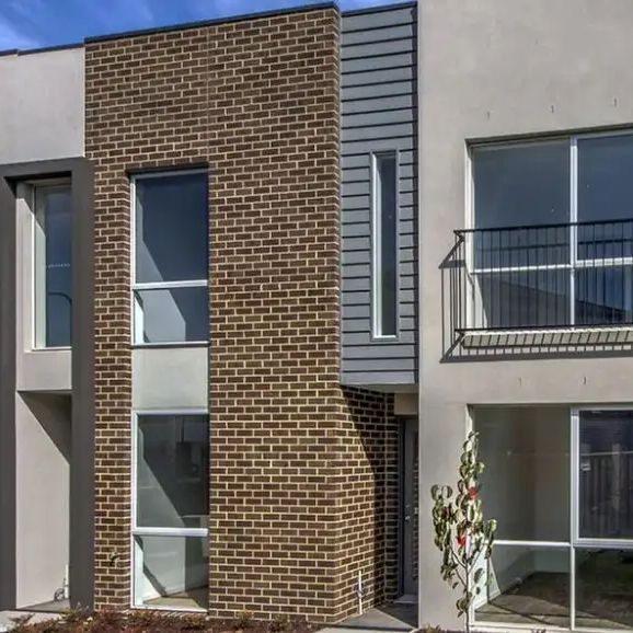 4 Toombal Place, Craigieburn VIC 3064 - Photo 1