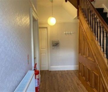 7 Bedroom Semi Detached To Let - Photo 3