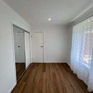 Noble Park - Photo 2