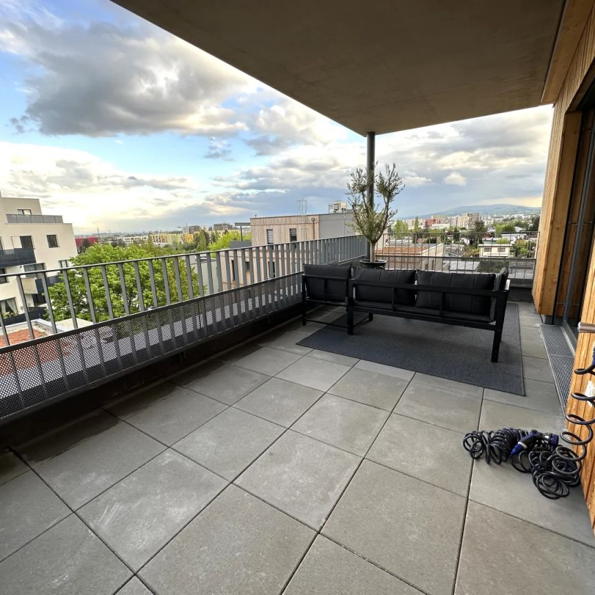 Wunderschöne & vollmöblierte 2-Zimmerwohnung in absoluter Ruhelage mit schönem Ausblick von großer Terrasse - en suite Badezimmer inklusive - Foto 1