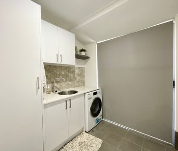 Renovated 3 x 2 Family Home - Photo 3