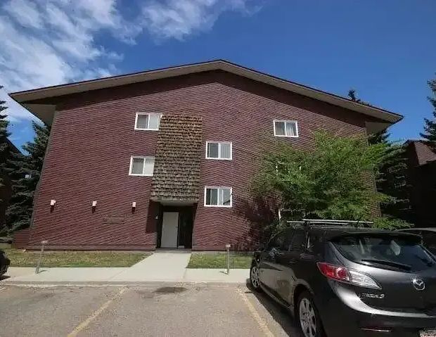 Quiet and Safe Family Friendly Condo in BlueQuill, SW Edmonton | 119 - 2323 119 Street Northwest, Edmonton - Photo 1