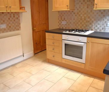 2 bedroom terraced house to rent - Photo 3