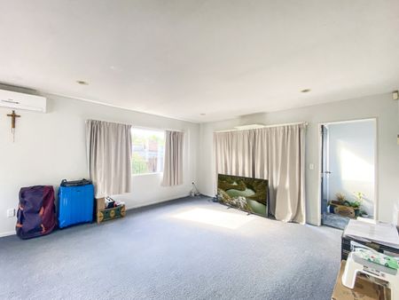 ELLERSLIE - 3 Bedroom House in a good location - Photo 2