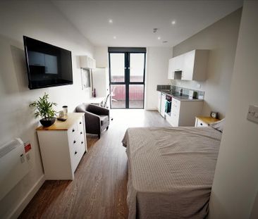 Studio to rent - Photo 1