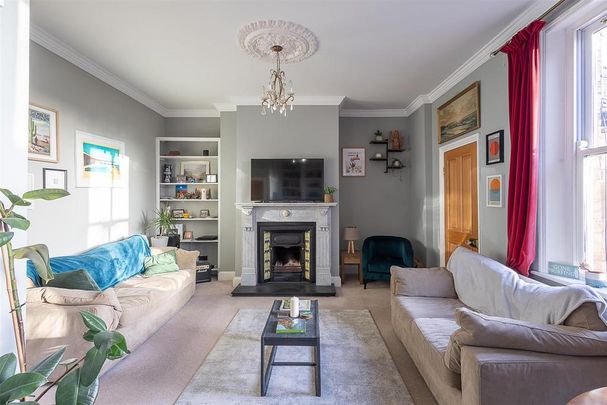 2 bedroom maisonette to rent - Photo 1