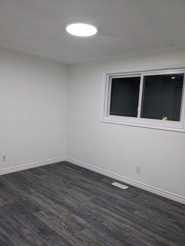 For Lease - 14 Windale Crescent, Kitchener, Ontario - Photo 2