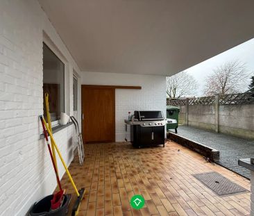 Woning met 4 slaapkamers, garage en tuin te Roeselare - Photo 2