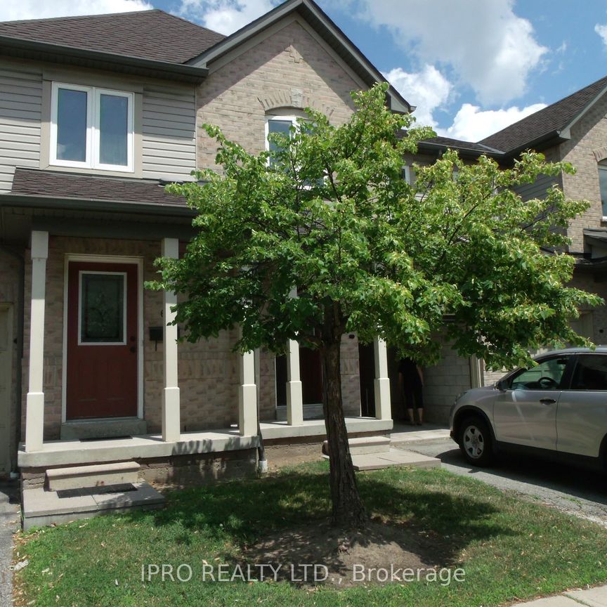 Condo Townhouse For Lease | W8128618 - Photo 1