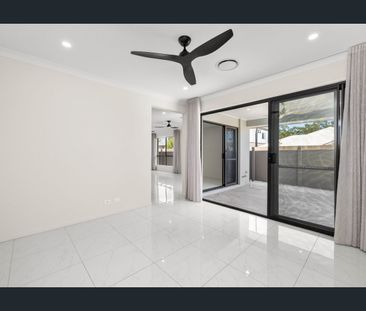 Modern Family Living in the Heart of Everleigh! - Photo 3