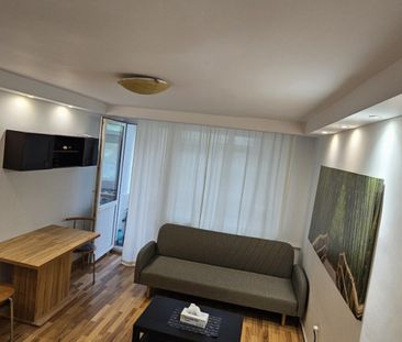Apartament 3 camere de închiriat, termen lung, în zona Cit - Photo 3