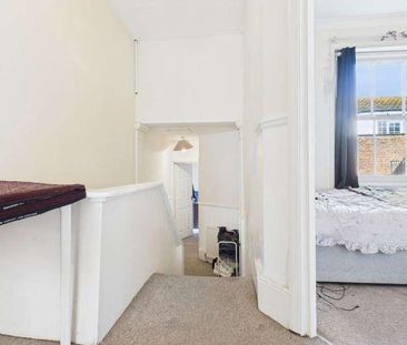 St Georges Road, Brighton, BN2 - Photo 3