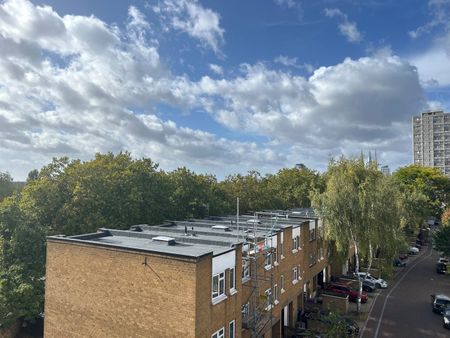 Room in a Shared Flat, London, E1W - Photo 4
