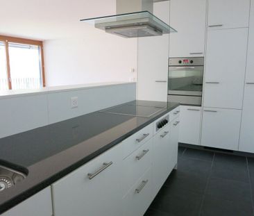 Modern city apartment in the center of Biel - Photo 5