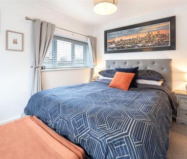 2 bedroom flat to rent - Photo 6