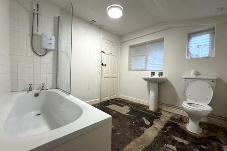 15 High Street, Great Limber - Photo 4