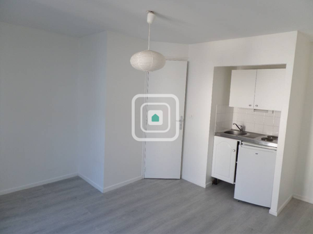 APPARTEMENT REIMS, proche tram (Station Danton) - Photo 3