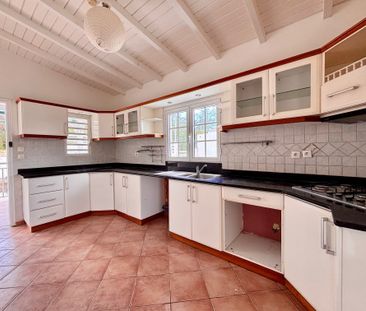 Location Maison 5 pièces 110m² LE GOSIER 97190 - Photo 3