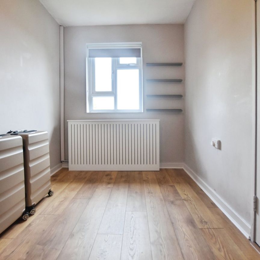End Of Terrace House to rent - Gipsy Road, London, SE27 - Photo 1