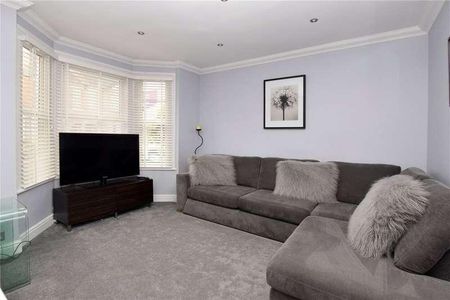 Sandringham Road, Watford, Herts, WD24 - Photo 2