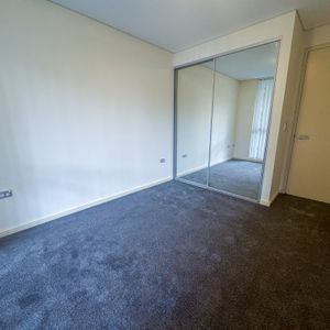 1 bedroom apartment - 25% below market rent - Photo 2