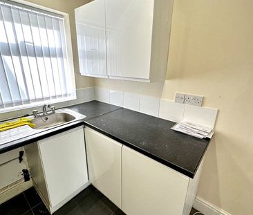 3 Bed Terraced House, Dane St, L4 - Photo 3