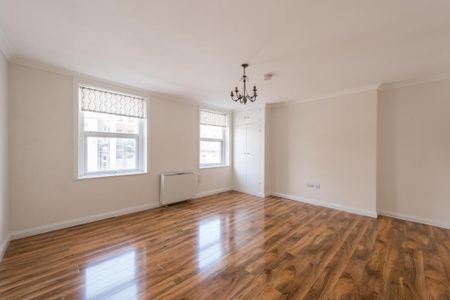 Studio to rent - Photo 2