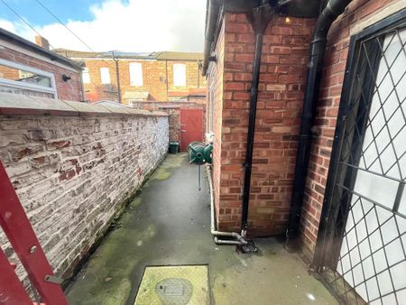 2 bedroom terraced house to rent - Photo 5