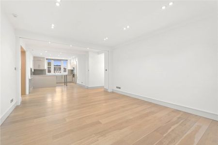 Bright and modern apartment with views over this prestigious garden square, situated in this prestigious 24hr portered building. - Photo 3