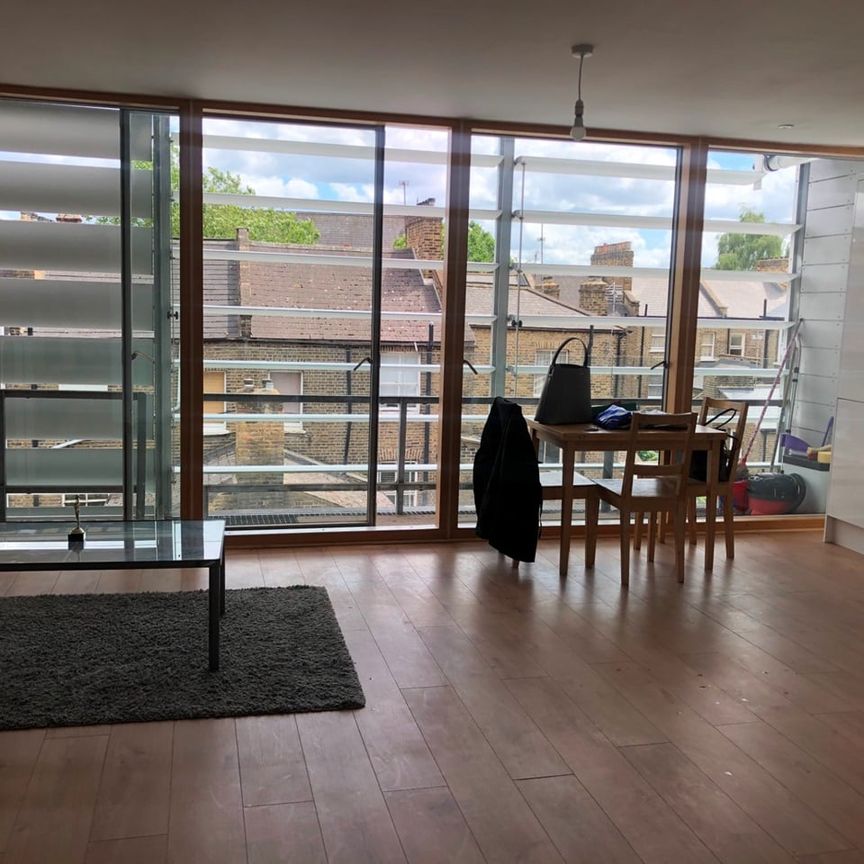 2 Bed Flat, Garland Court, SE17 - Photo 1