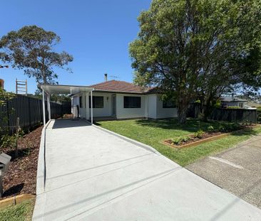 Three Bedroom Home in Ideal Location - Photo 1